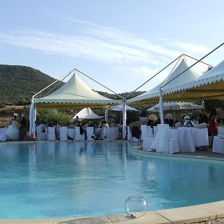 Hotel Ristorante La Tana Di Li Mazzoni Trinita d'Agultu e Vignola Luaran gambar