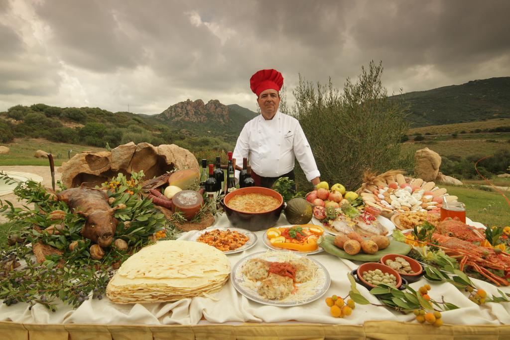 Hotel Ristorante La Tana Di Li Mazzoni Trinita d'Agultu e Vignola Luaran gambar