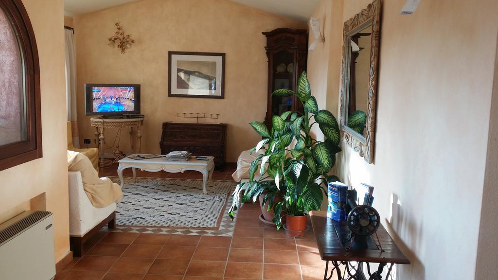 Hotel Ristorante La Tana Di Li Mazzoni Trinita d'Agultu e Vignola Luaran gambar