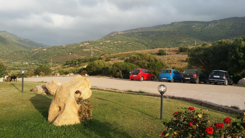 Hotel Ristorante La Tana Di Li Mazzoni Trinita d'Agultu e Vignola Luaran gambar