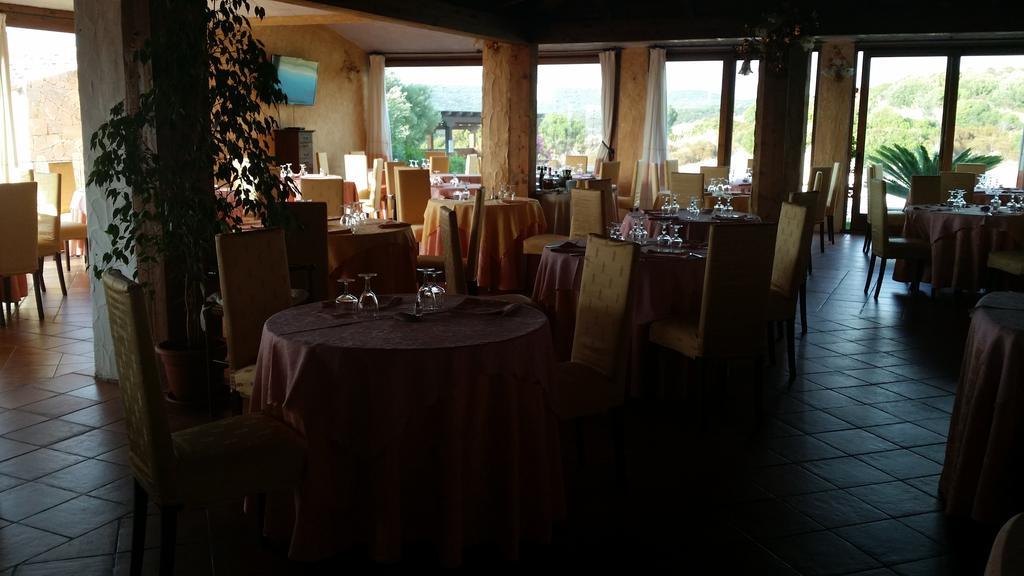 Hotel Ristorante La Tana Di Li Mazzoni Trinita d'Agultu e Vignola Luaran gambar
